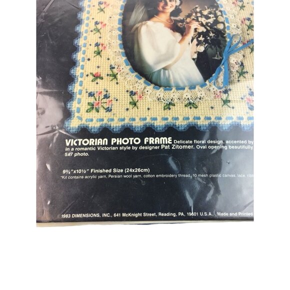 Vintage Needlepoint Kit 1983 Dimensions Plastic Victorian Photo Frame u - Picture 3 of 7